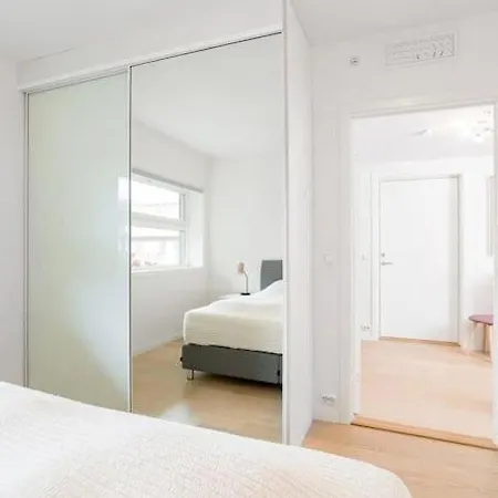 Central 2 Bedroom *